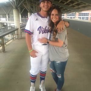 Meet your Posher, Cj